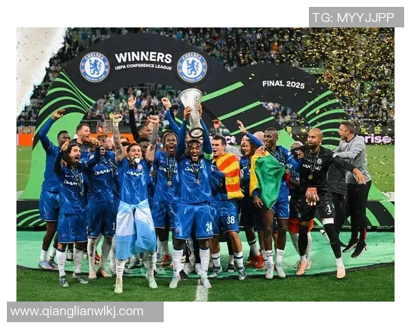 足球明星畅谈欧冠前景谁将捧杯揭晓赛季精彩预测与分析 足球明星畅谈欧冠前景谁将捧杯揭晓赛季精彩预测与分析