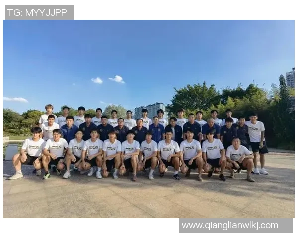 重庆足球队以67分领跑冠军赛积分榜展现强劲实力 重庆足球队以67分领跑冠军赛积分榜展现强劲实力